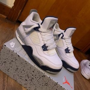 Jordan 4 midnight navy (used)